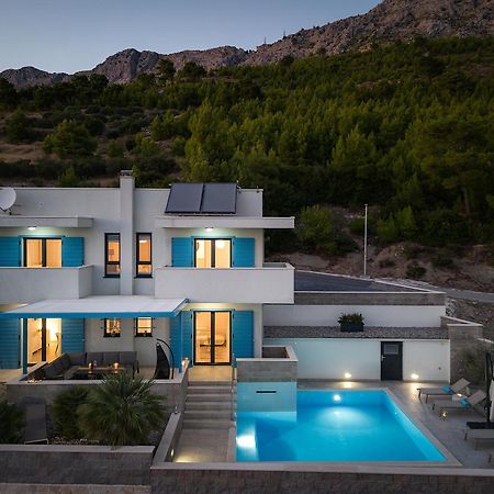 Villa Allegra With 32Msq Heated Pool, 300M Far From Sandy Beaches, Open Sea View Omis Exterior photo