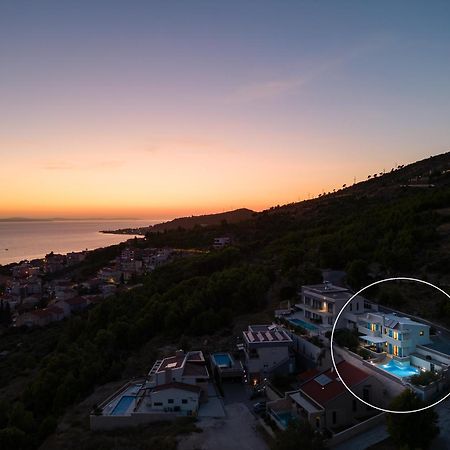 Villa Allegra With 32Msq Heated Pool, 300M Far From Sandy Beaches, Open Sea View Omis Exterior photo